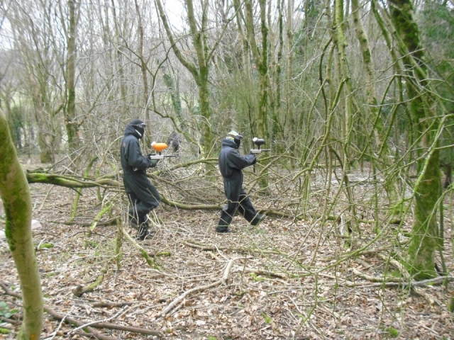  Paintballing 